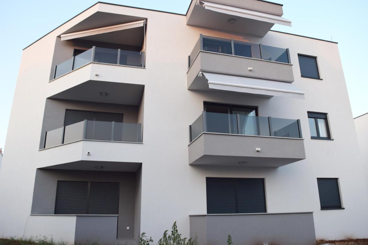 Luxury Apartment Ledo 罗戈兹尼察 外观 照片